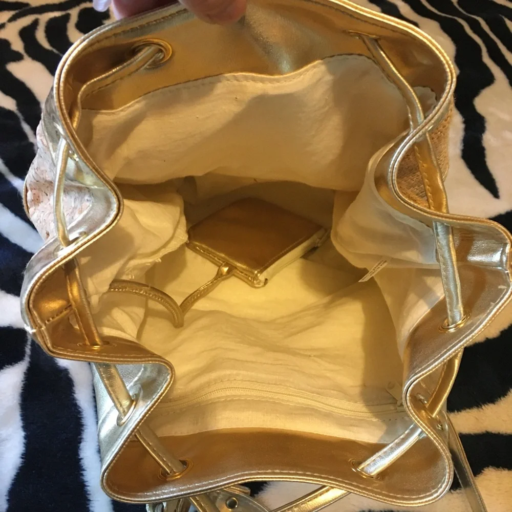 Backpack Bag - Picture 3 of 4